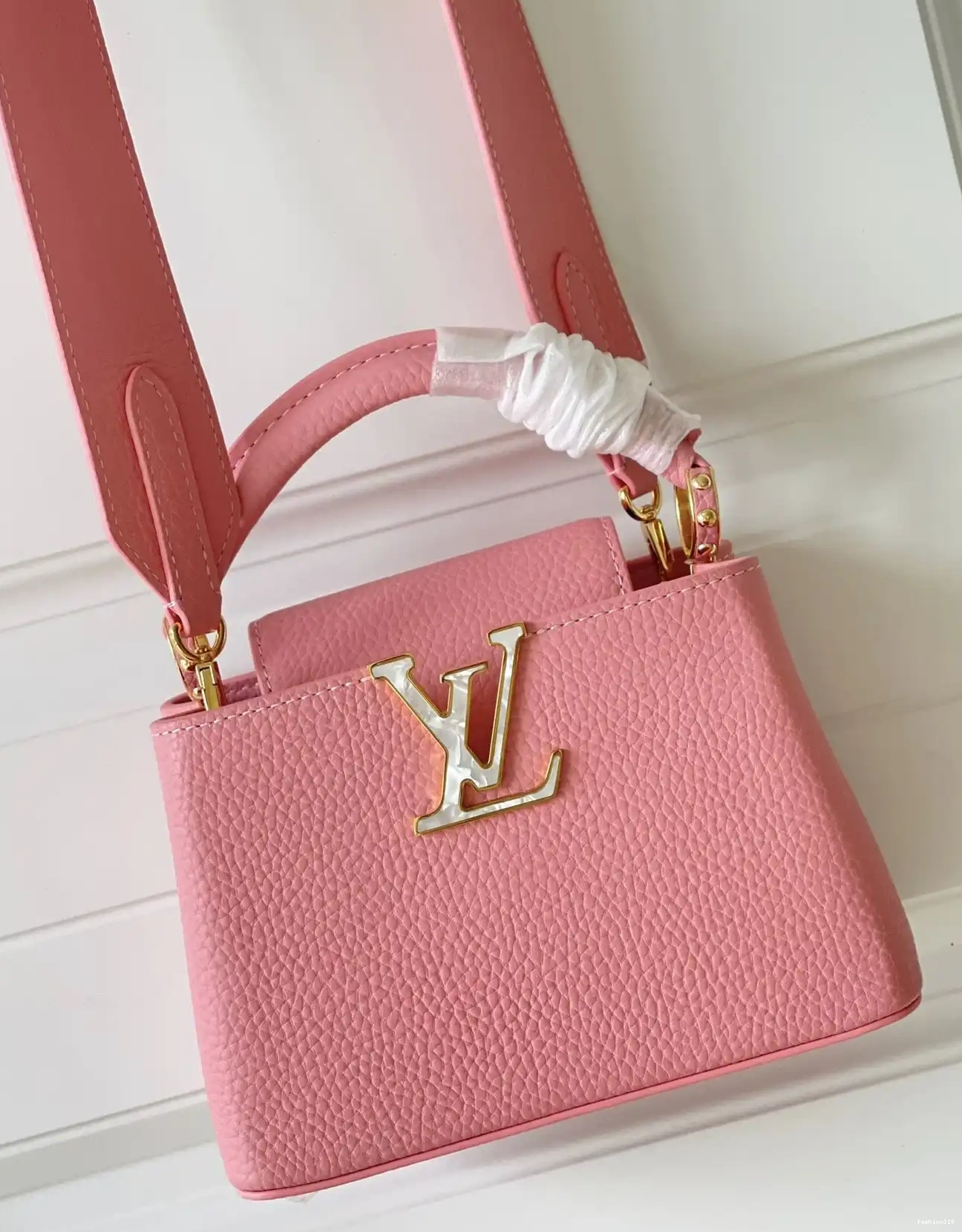 LOUIS MINI VUITTON CAPUCINES 0405